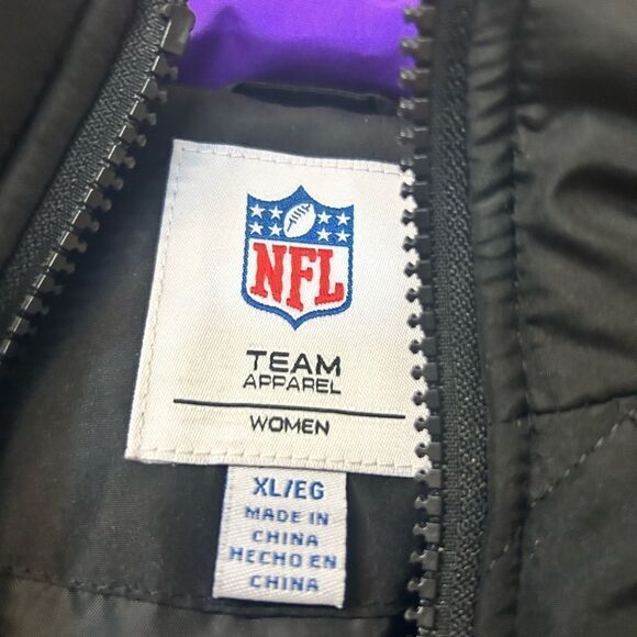 NFL Ladies XL purple/black LI11 jacket new - Picture 5 of 6